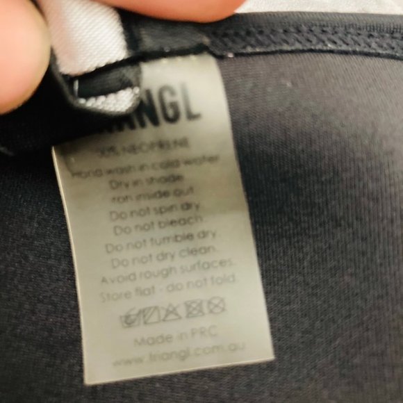 TRIANGL Swim Bottoms Size M - Picture 5 of 6